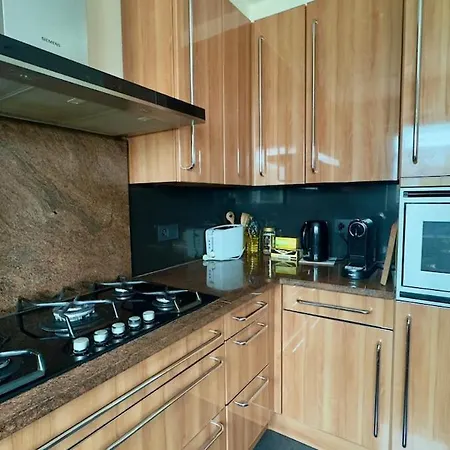 Holiday home House With 5 Bedrooms Near Brussels Wemmel