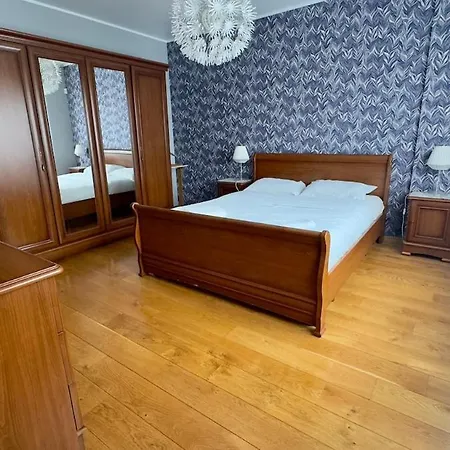 Holiday home House With 5 Bedrooms Near Brussels